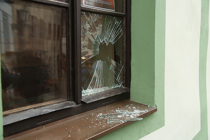 A2B Glass are able to board up broken windows while they are being repaired in St Johns Wood.